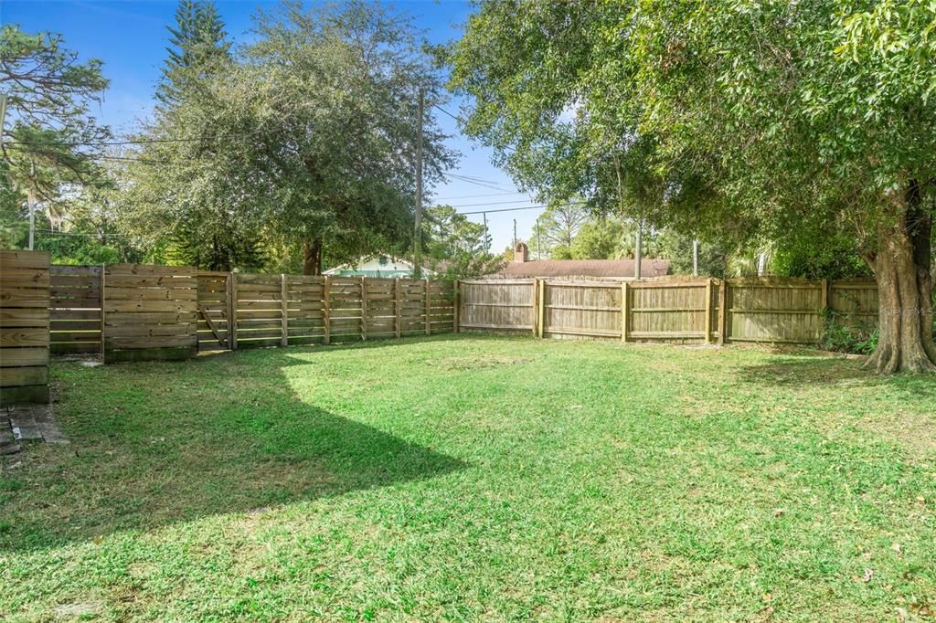 Active With Contract: $350,000 (4 beds, 2 baths, 1598 Square Feet)