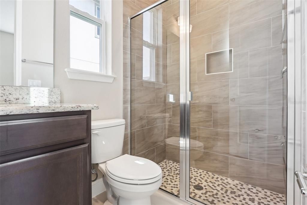 待售: $999,000 (5 贝兹, 4 浴室, 2814 平方英尺)