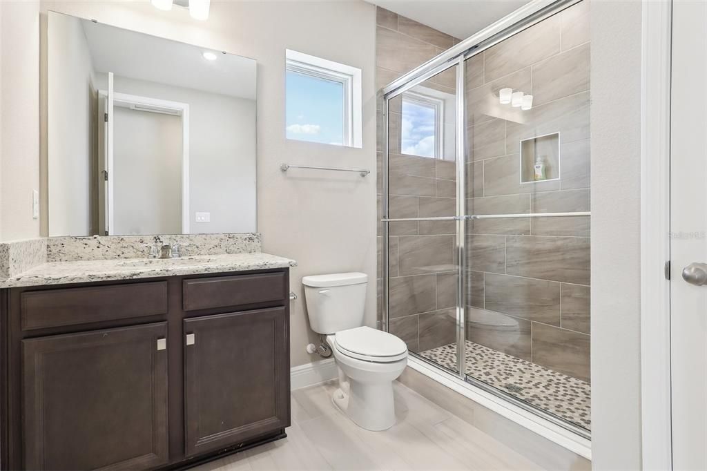 待售: $999,000 (5 贝兹, 4 浴室, 2814 平方英尺)