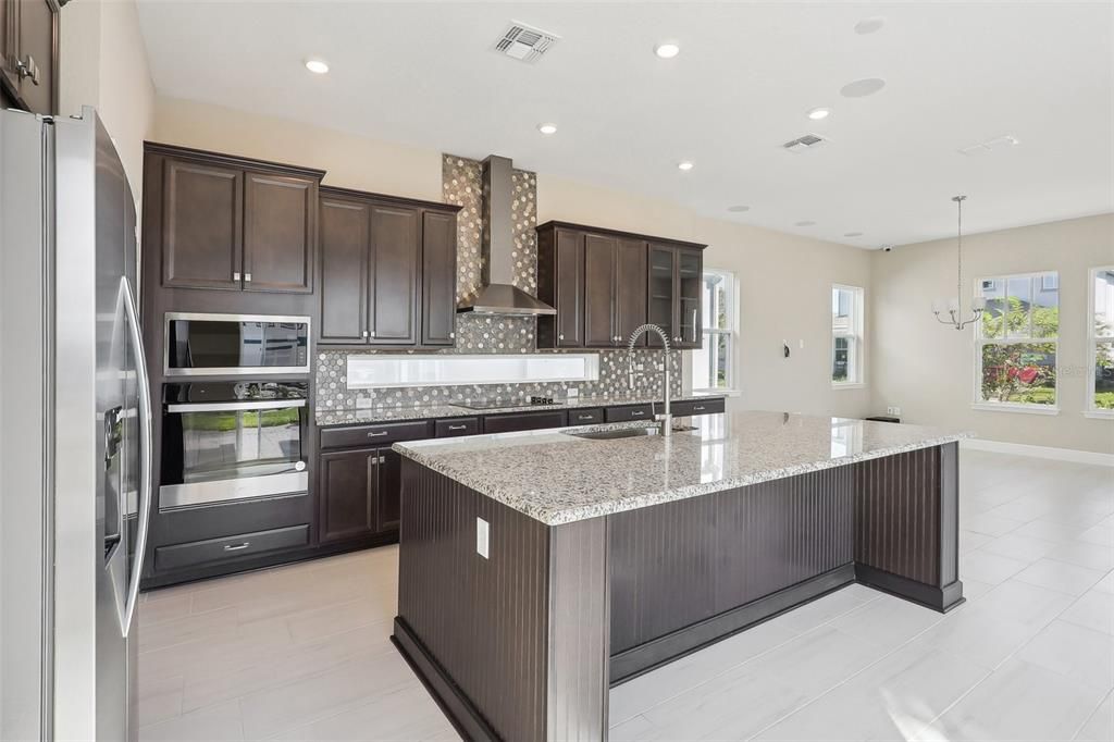 待售: $999,000 (5 贝兹, 4 浴室, 2814 平方英尺)