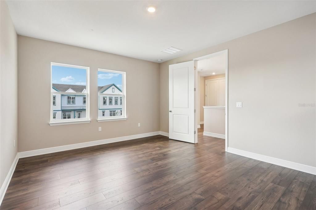 待售: $999,000 (5 贝兹, 4 浴室, 2814 平方英尺)