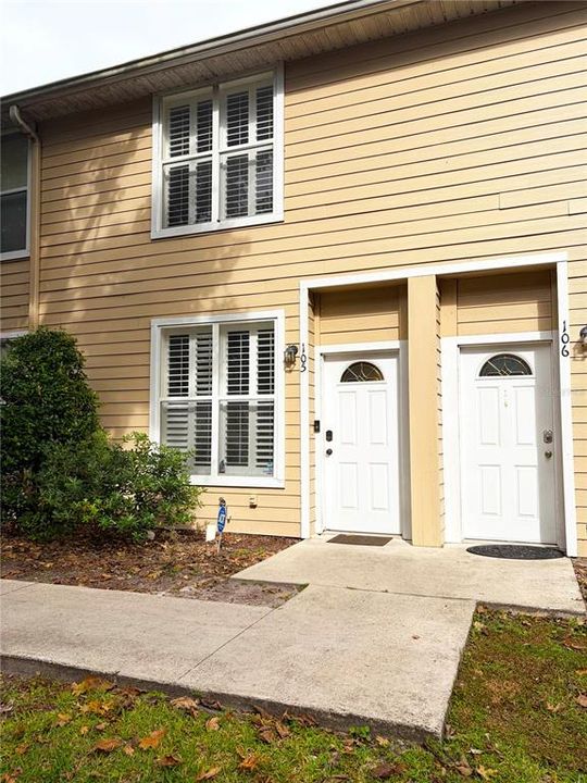 For Sale: $210,000 (2 beds, 2 baths, 1114 Square Feet)