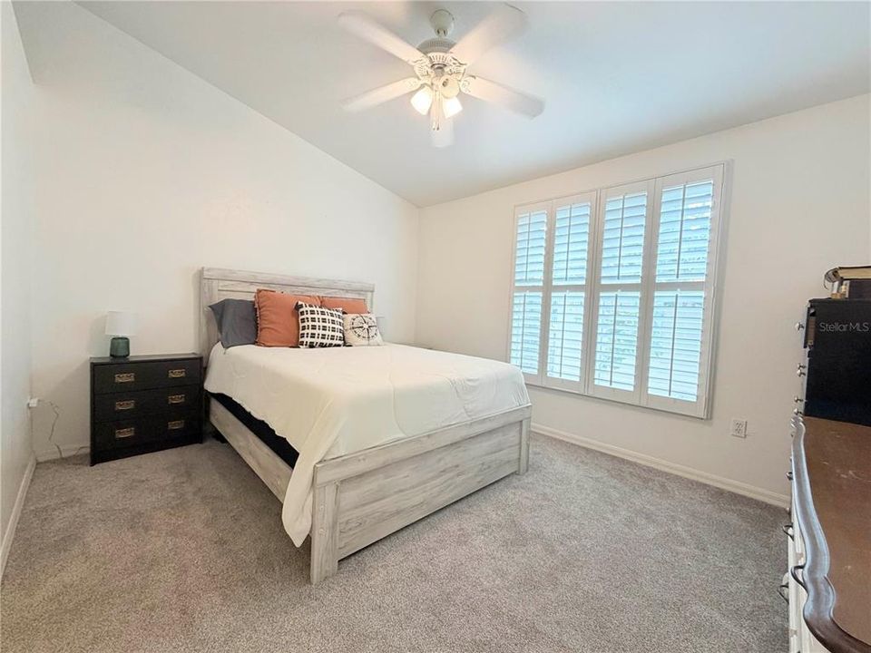 For Sale: $210,000 (2 beds, 2 baths, 1114 Square Feet)