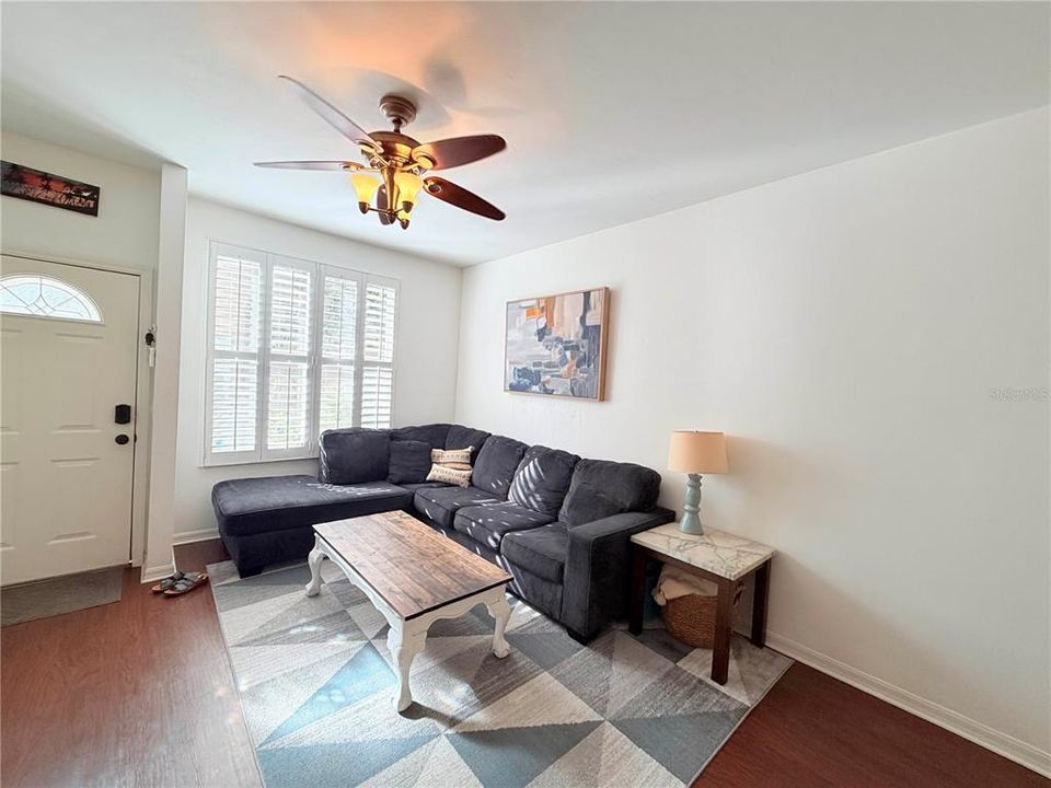 For Sale: $210,000 (2 beds, 2 baths, 1114 Square Feet)