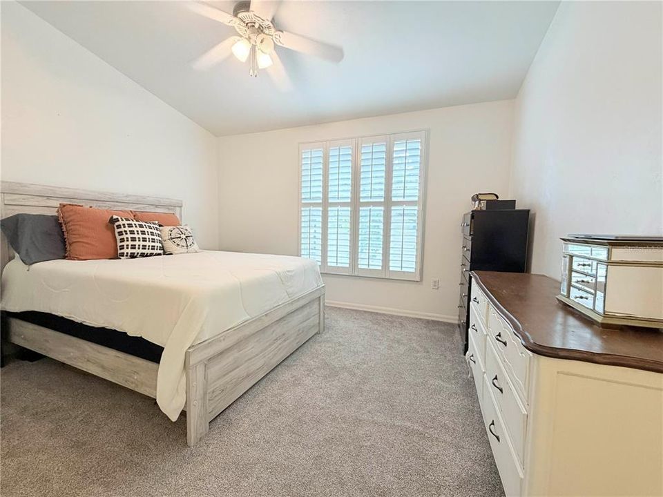 For Sale: $210,000 (2 beds, 2 baths, 1114 Square Feet)