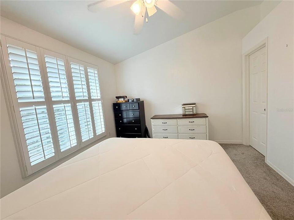 For Sale: $210,000 (2 beds, 2 baths, 1114 Square Feet)