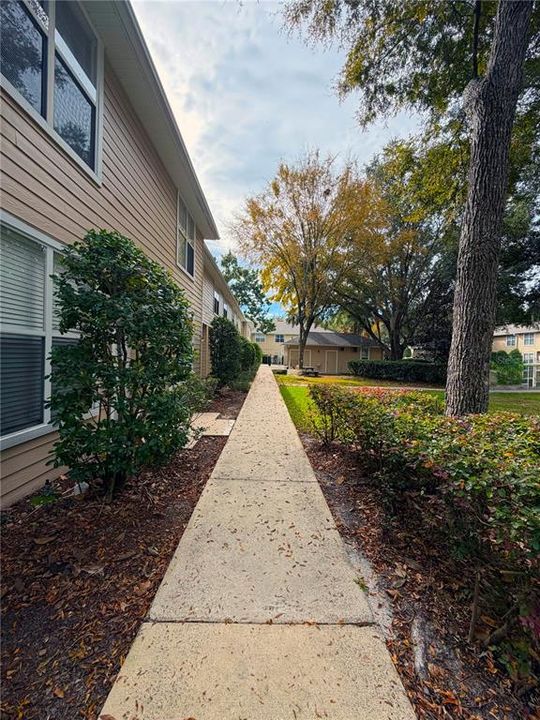 For Sale: $210,000 (2 beds, 2 baths, 1114 Square Feet)