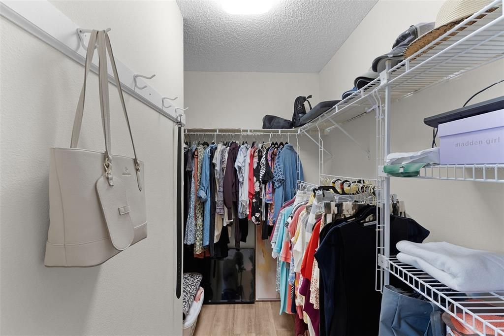 For Sale: $295,000 (2 beds, 2 baths, 1156 Square Feet)