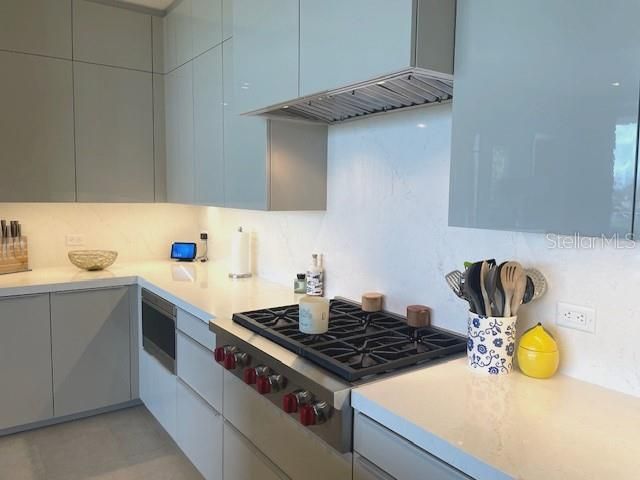 В аренду: $25,000 (1 спален, 1 ванн, 1721 Квадратных фут)