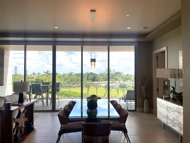 В аренду: $25,000 (1 спален, 1 ванн, 1721 Квадратных фут)