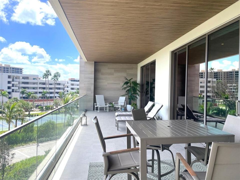 В аренду: $25,000 (1 спален, 1 ванн, 1721 Квадратных фут)