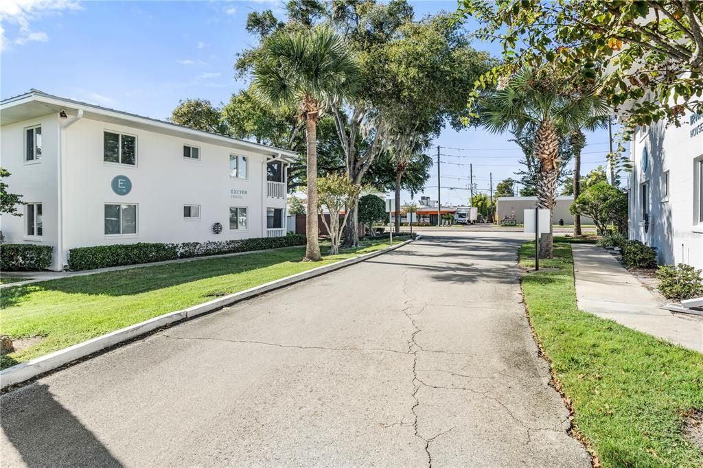 For Sale: $210,000 (1 beds, 1 baths, 612 Square Feet)