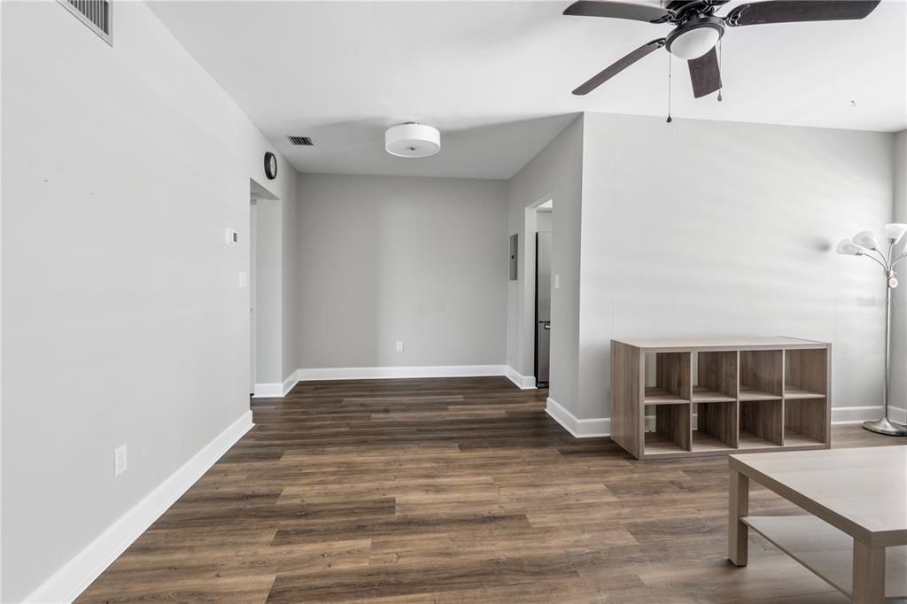 For Sale: $210,000 (1 beds, 1 baths, 612 Square Feet)