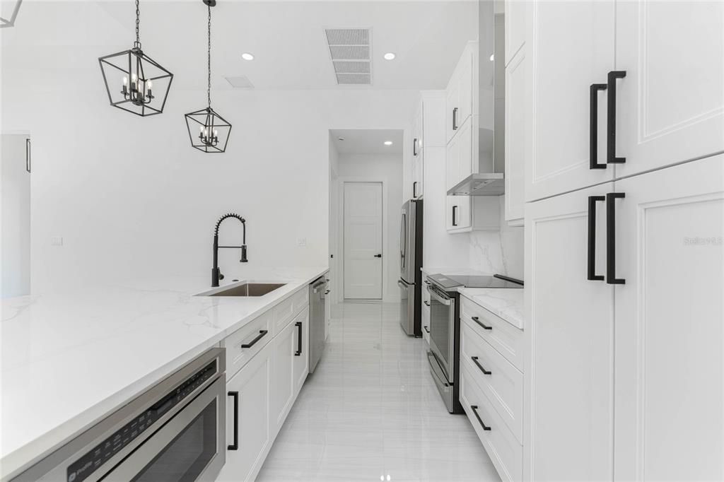 For Sale: $724,018 (4 beds, 3 baths, 2020 Square Feet)