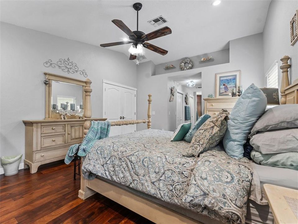 На продажу: $554,900 (3 спален, 3 ванн, 2290 Квадратных фут)