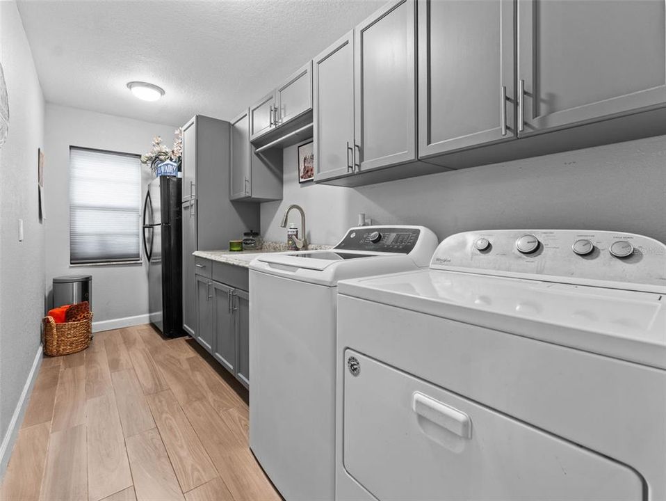 На продажу: $554,900 (3 спален, 3 ванн, 2290 Квадратных фут)