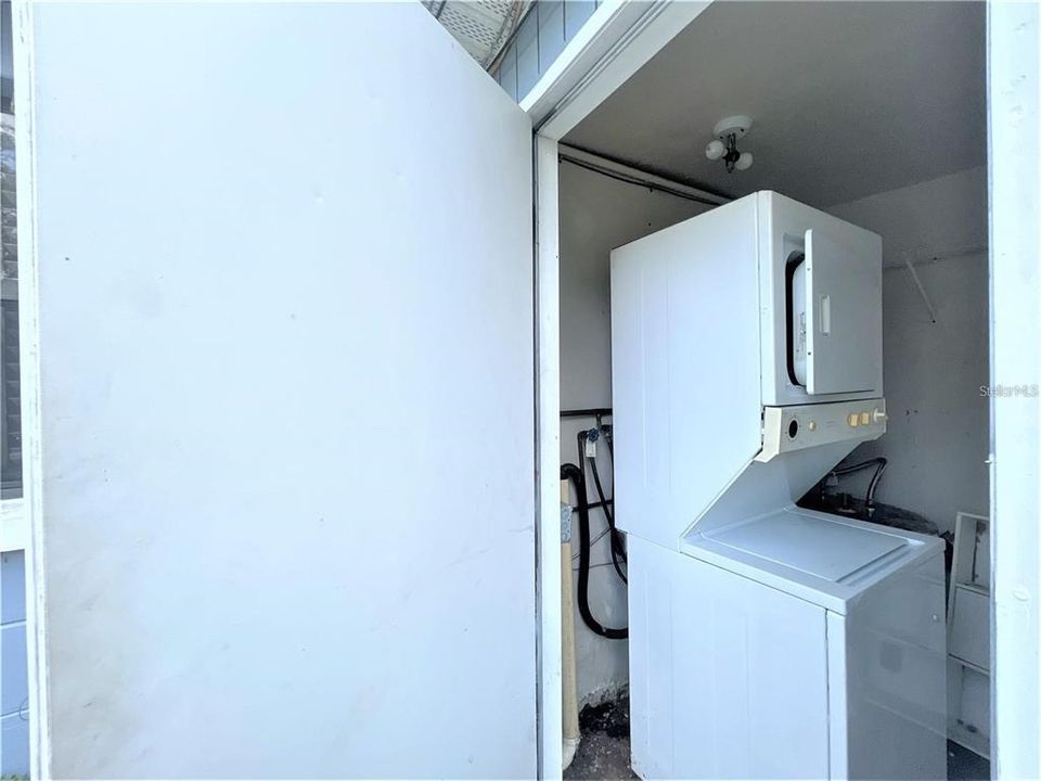 出租: $1,850 (2 贝兹, 1 浴室, 840 平方英尺)