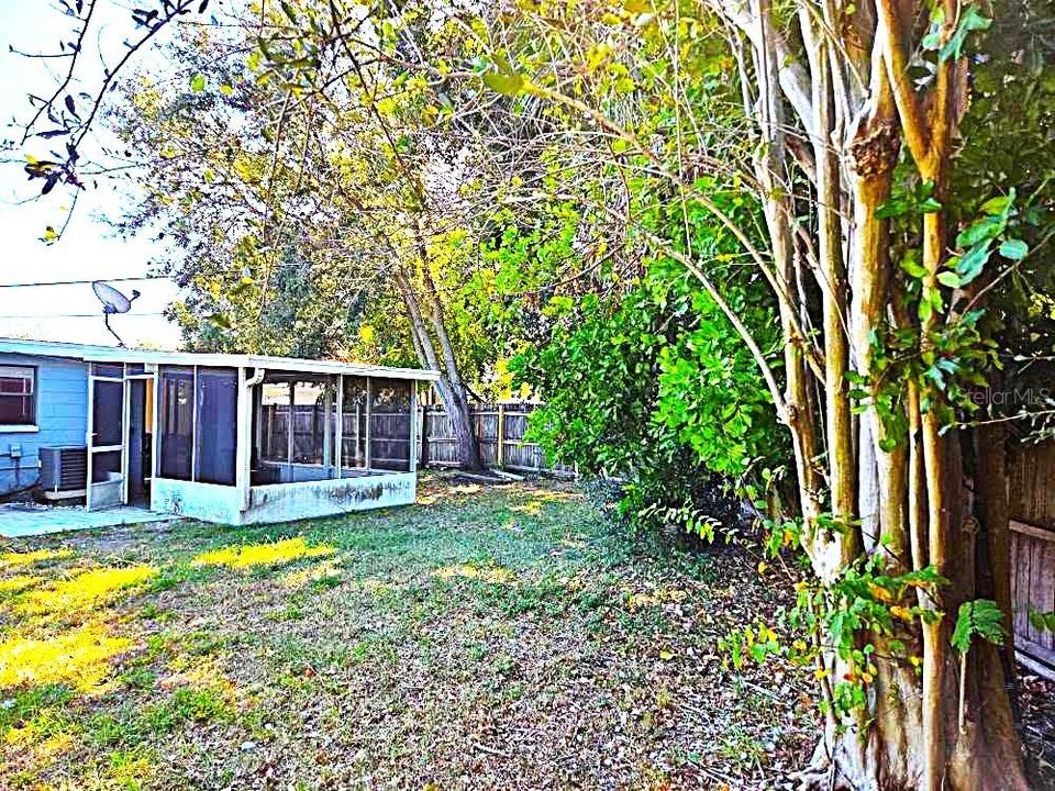 出租: $1,850 (2 贝兹, 1 浴室, 840 平方英尺)