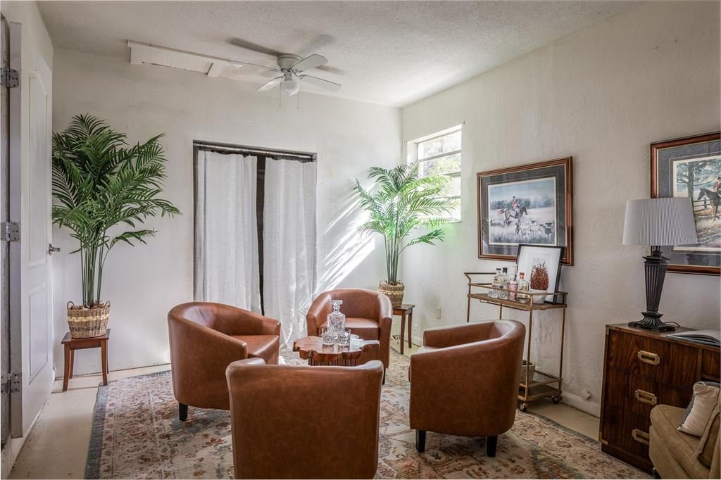 For Sale: $259,900 (3 beds, 1 baths, 1512 Square Feet)