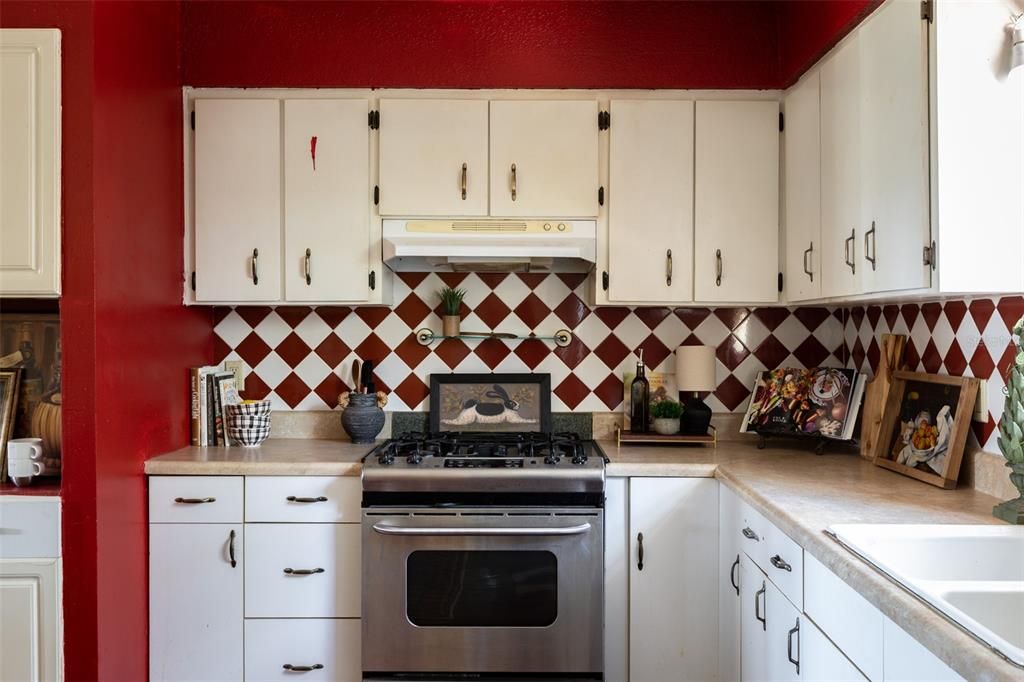 For Sale: $259,900 (3 beds, 1 baths, 1512 Square Feet)