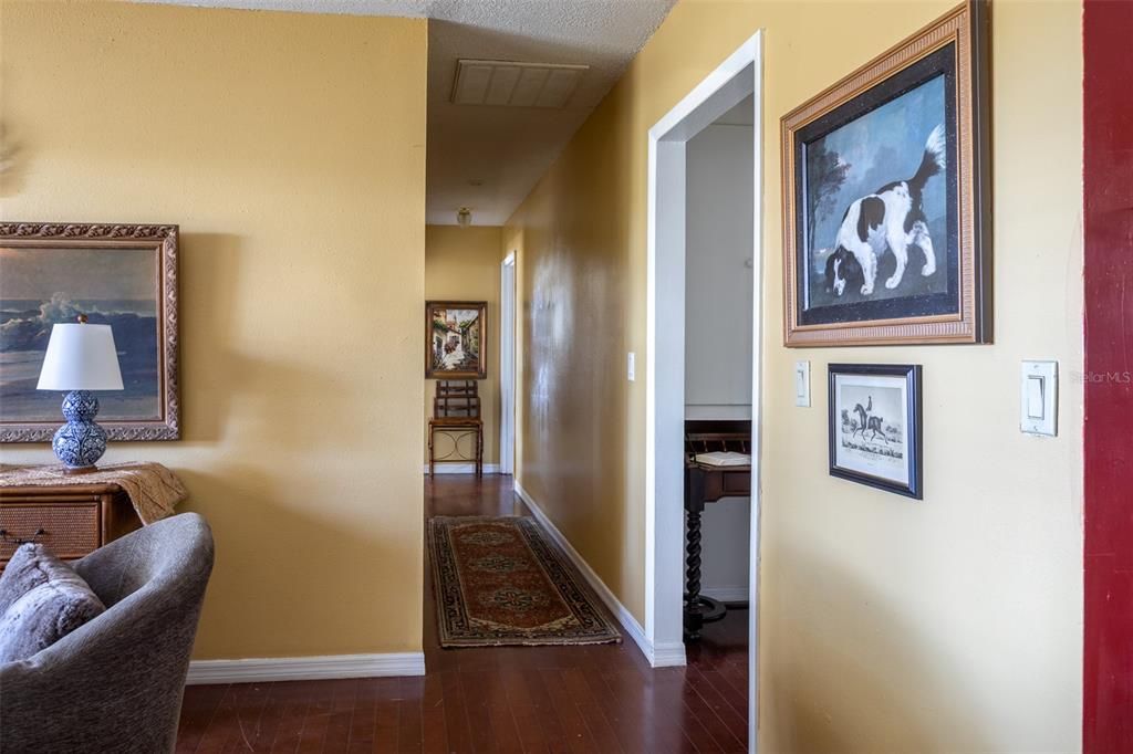 For Sale: $259,900 (3 beds, 1 baths, 1512 Square Feet)