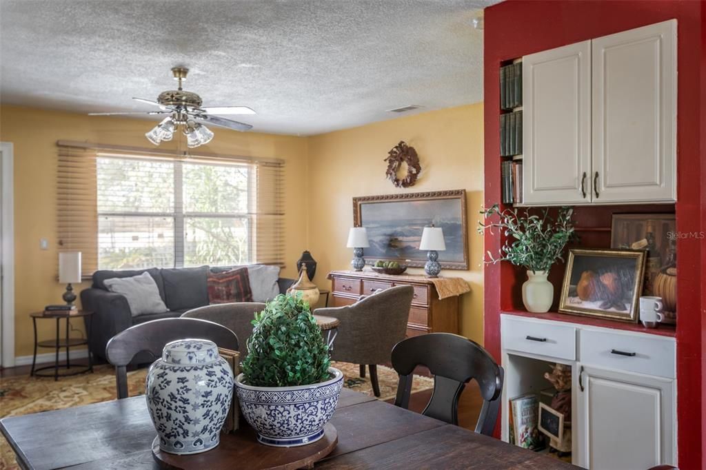 For Sale: $259,900 (3 beds, 1 baths, 1512 Square Feet)
