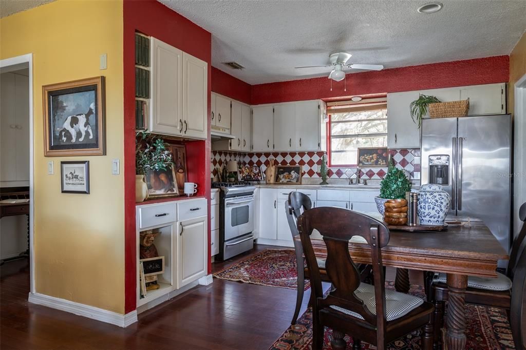 For Sale: $259,900 (3 beds, 1 baths, 1512 Square Feet)