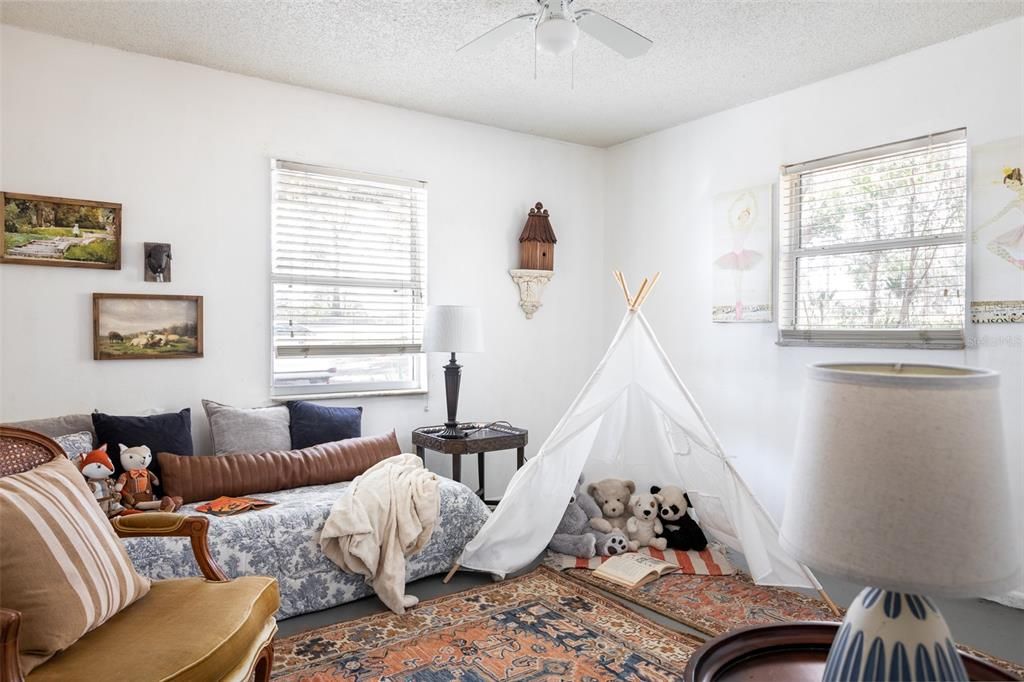 For Sale: $259,900 (3 beds, 1 baths, 1512 Square Feet)