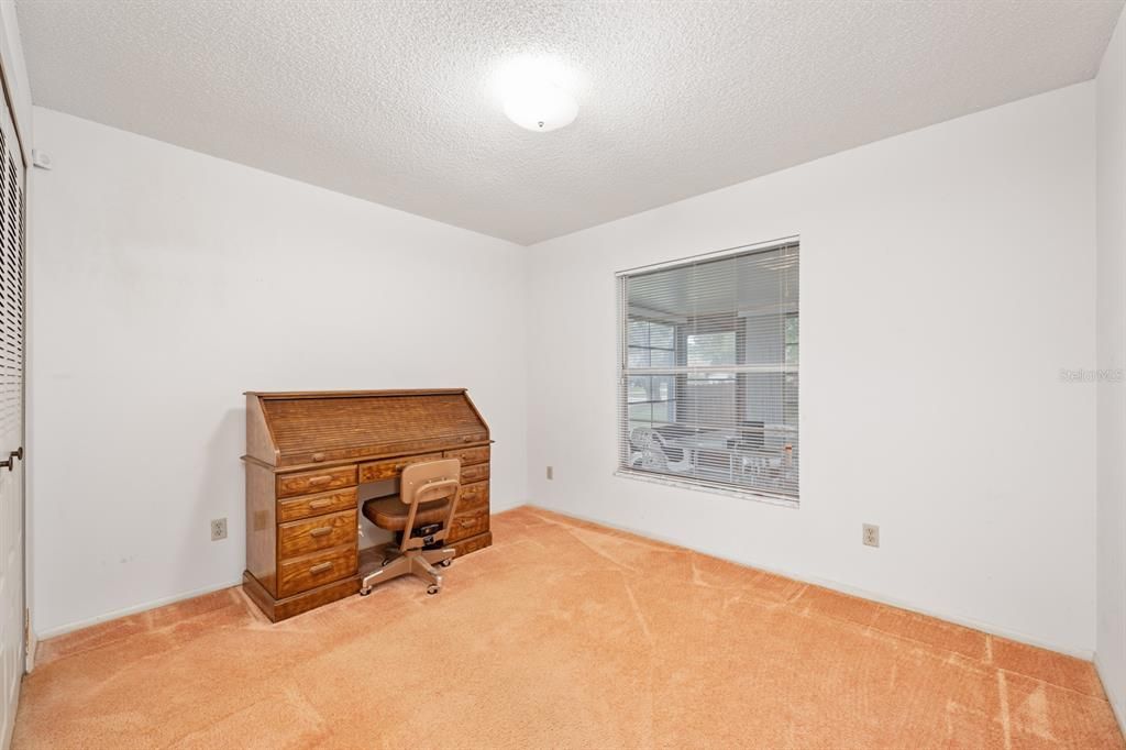 Active With Contract: $275,000 (3 beds, 2 baths, 1079 Square Feet)