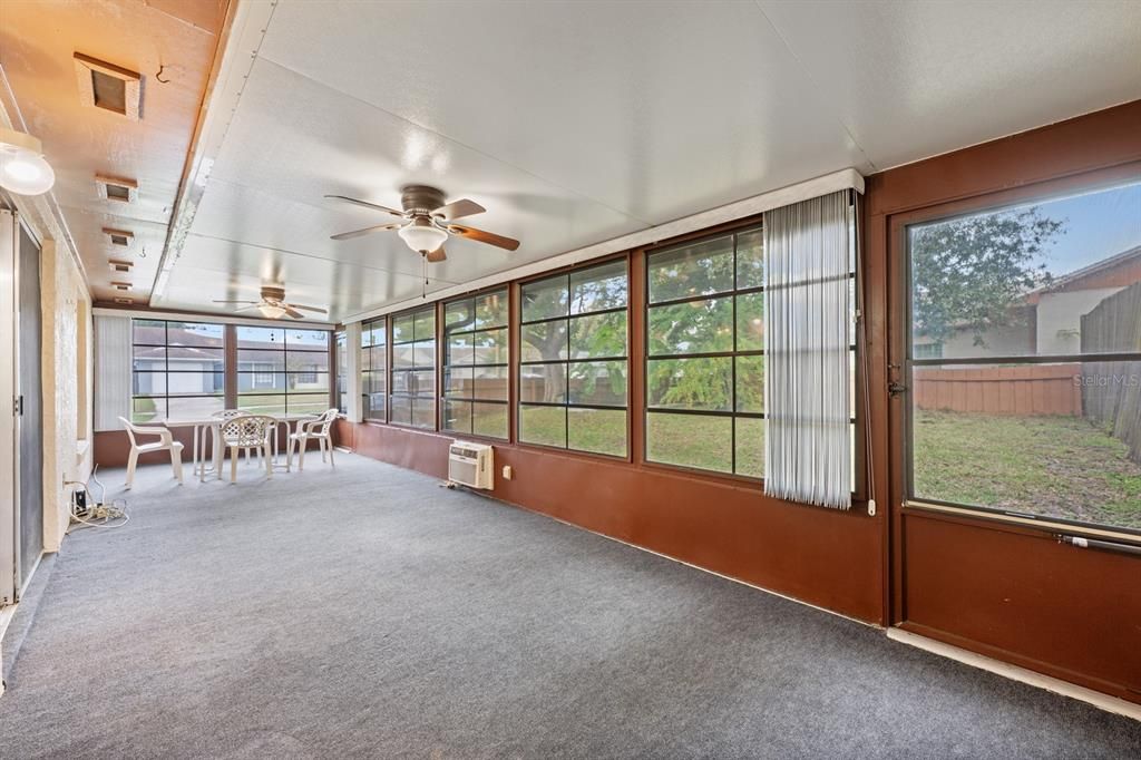 Active With Contract: $275,000 (3 beds, 2 baths, 1079 Square Feet)