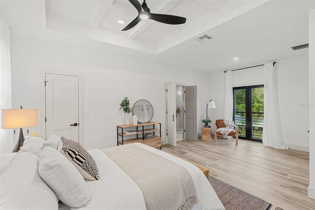 На продажу: $825,000 (3 спален, 2 ванн, 2375 Квадратных фут)