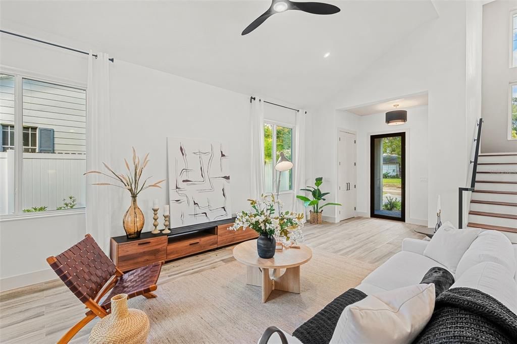 На продажу: $825,000 (3 спален, 2 ванн, 2375 Квадратных фут)