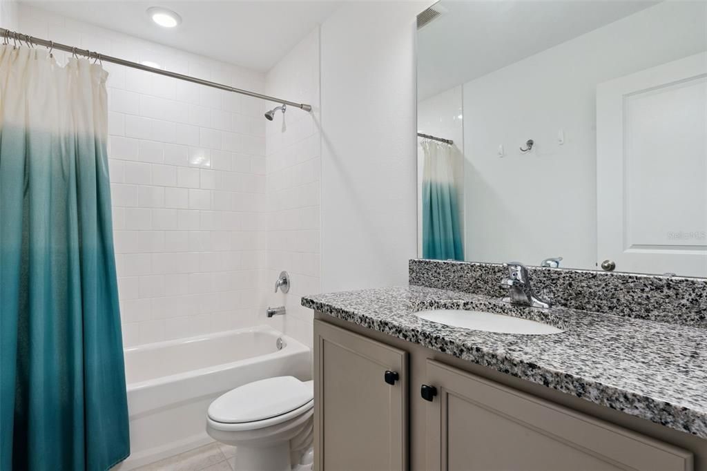 Под контрактом: $899,999 (4 спален, 3 ванн, 3101 Квадратных фут)