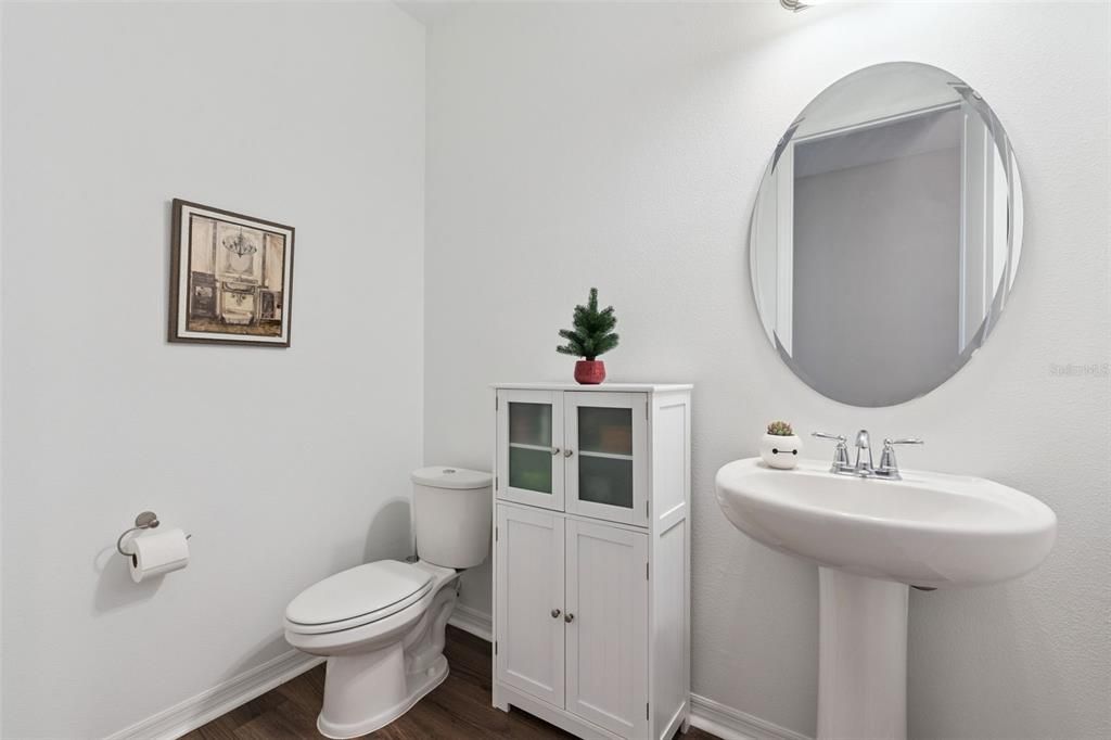 Под контрактом: $899,999 (4 спален, 3 ванн, 3101 Квадратных фут)