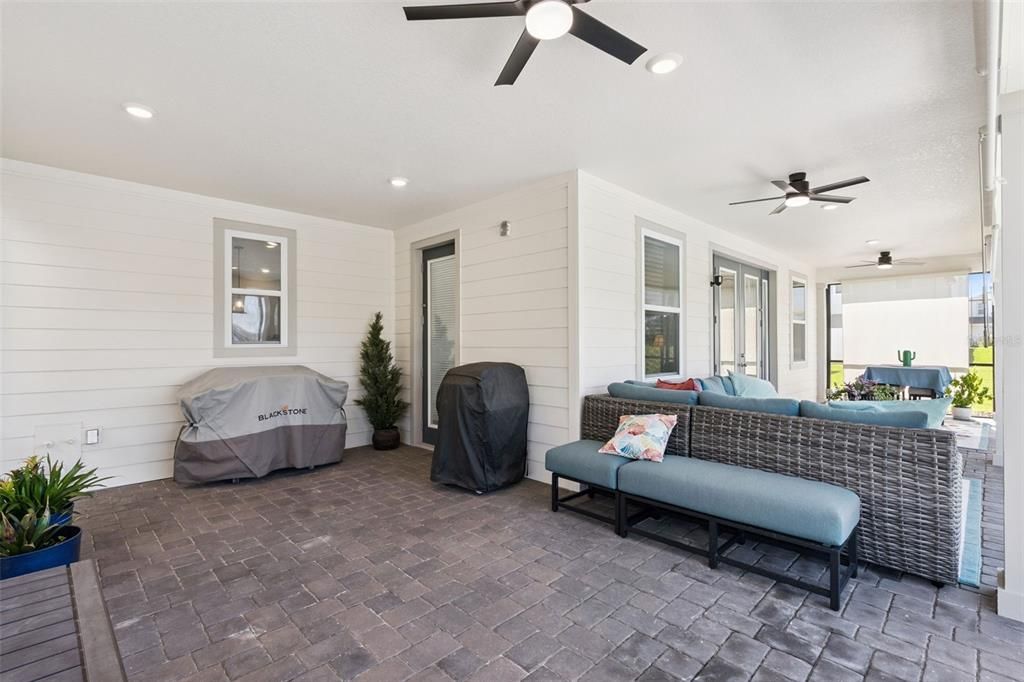 Под контрактом: $899,999 (4 спален, 3 ванн, 3101 Квадратных фут)