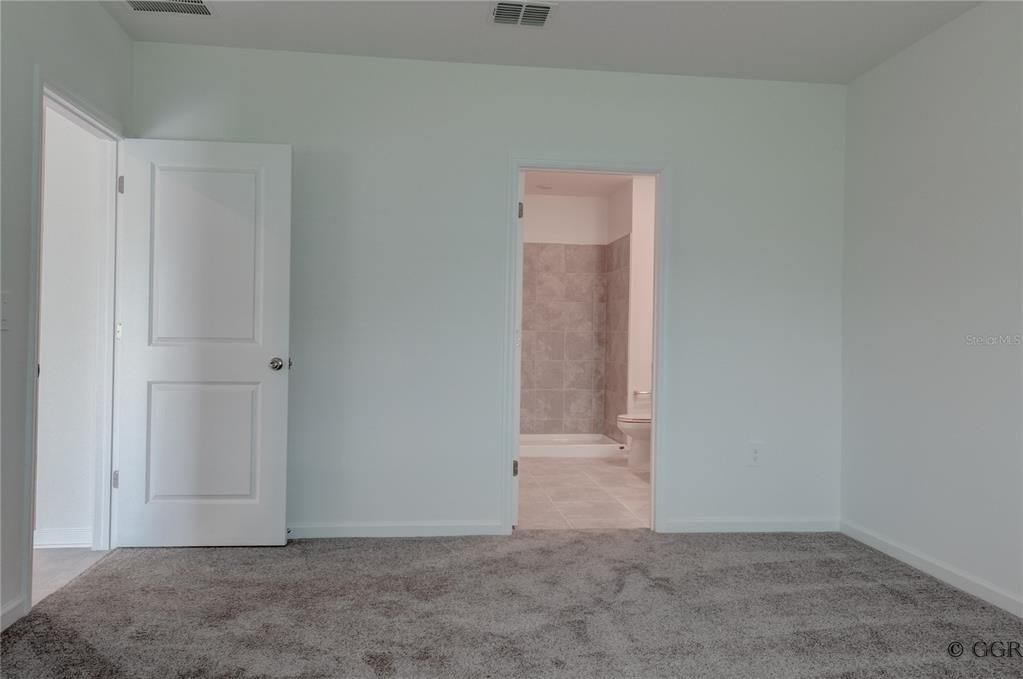 合同活跃: $2,250 (3 贝兹, 2 浴室, 1580 平方英尺)