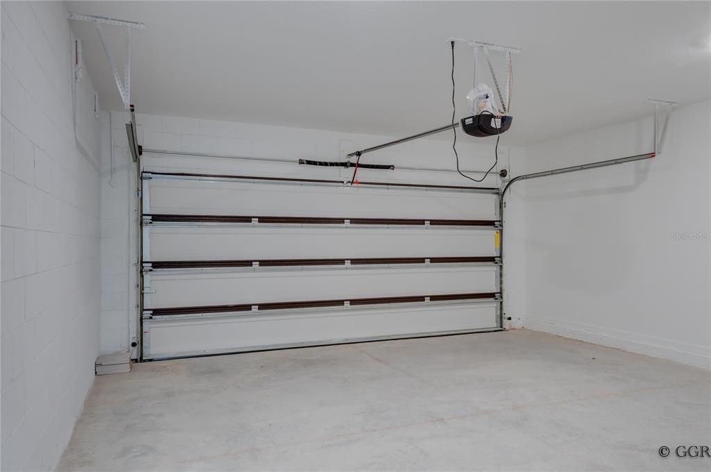 合同活跃: $2,250 (3 贝兹, 2 浴室, 1580 平方英尺)