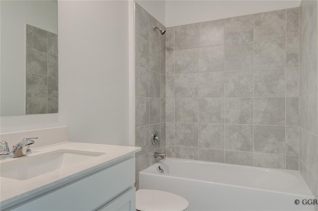 合同活跃: $2,250 (3 贝兹, 2 浴室, 1580 平方英尺)