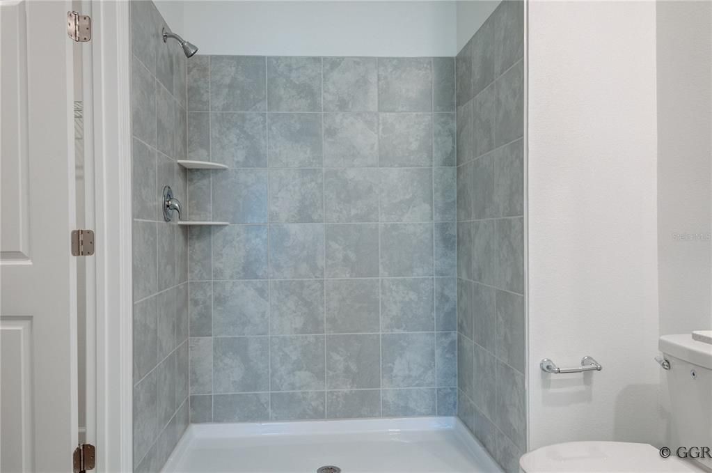 合同活跃: $2,250 (3 贝兹, 2 浴室, 1580 平方英尺)