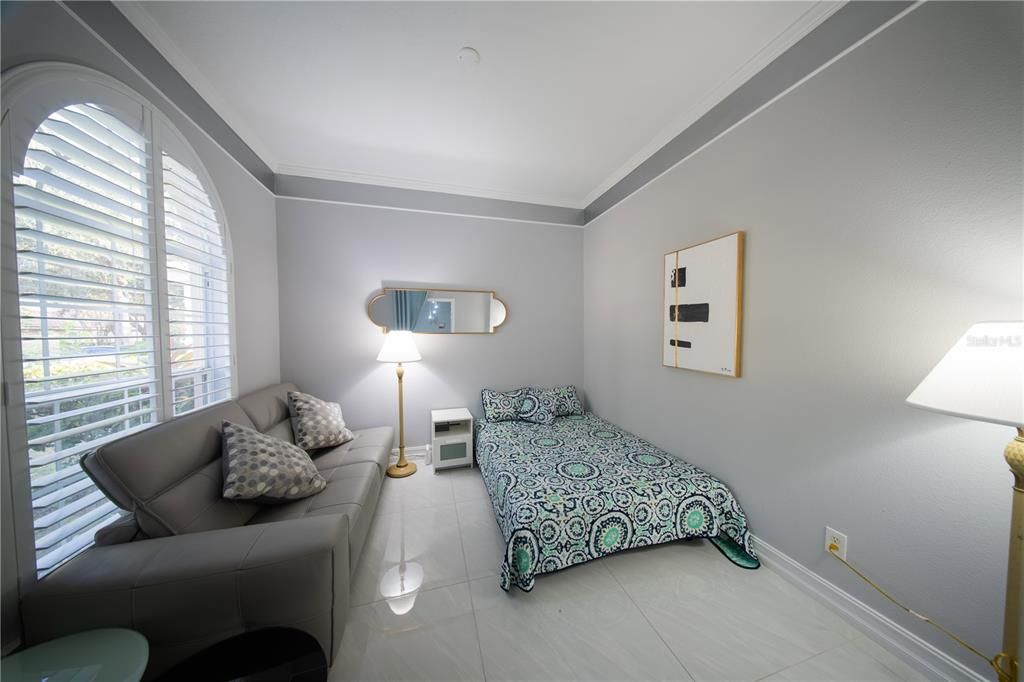 En Venta: $689,800 (4 camas, 3 baños, 2400 Pies cuadrados)