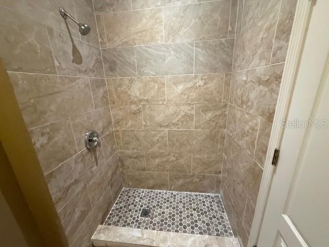 В аренду: $4,000 (4 спален, 2 ванн, 2604 Квадратных фут)