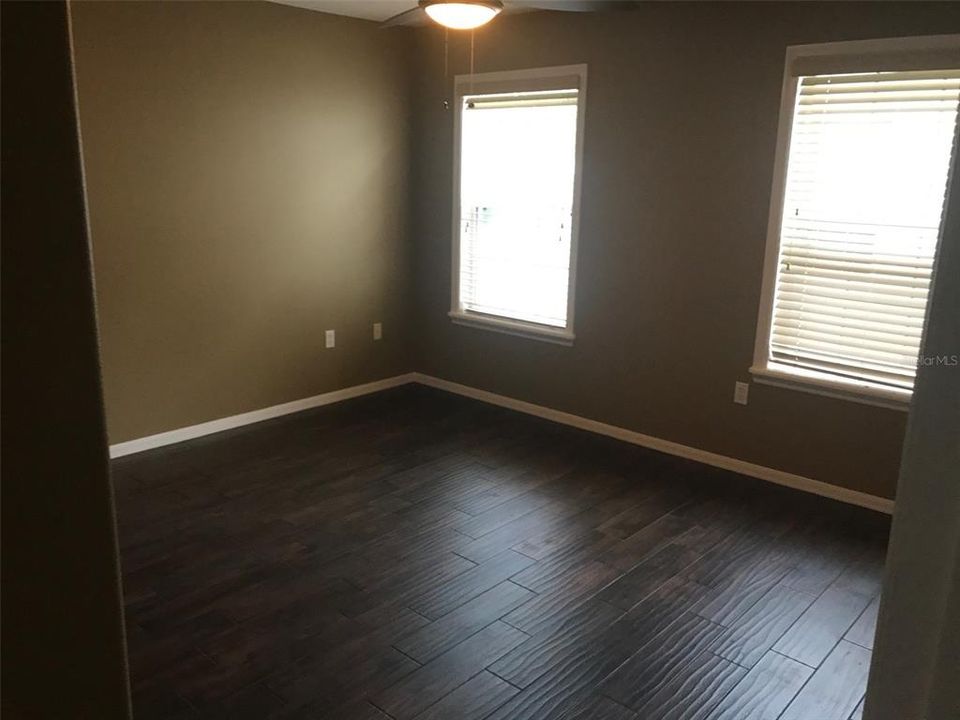 В аренду: $4,000 (4 спален, 2 ванн, 2604 Квадратных фут)