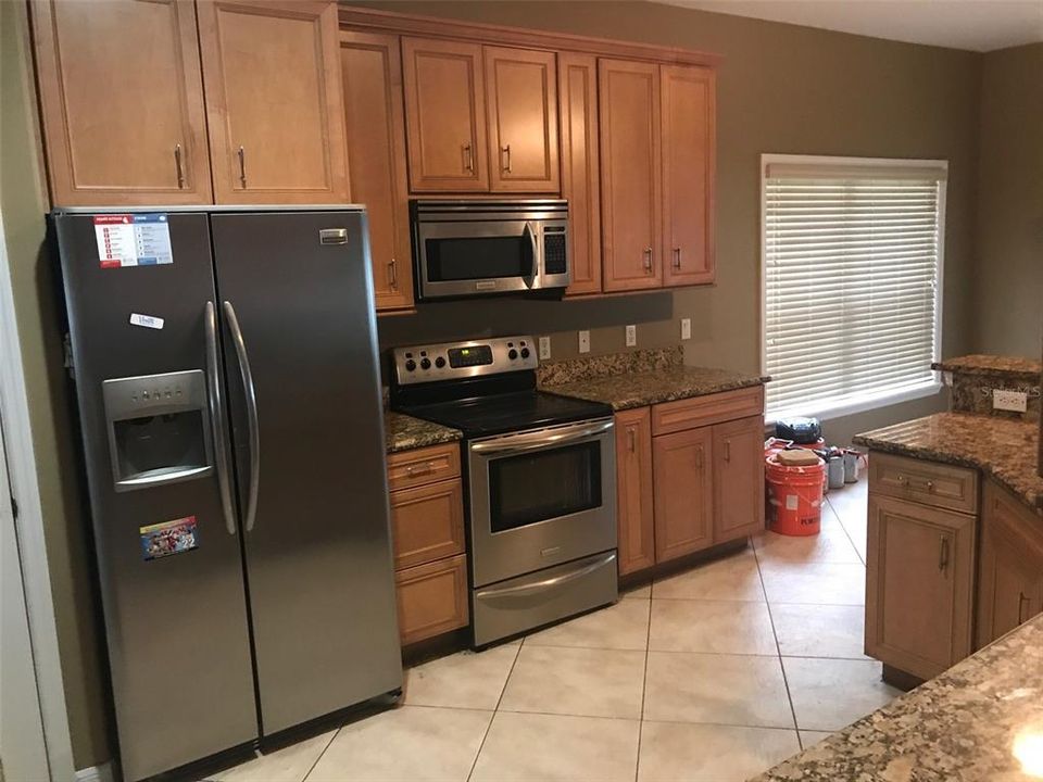 В аренду: $4,000 (4 спален, 2 ванн, 2604 Квадратных фут)