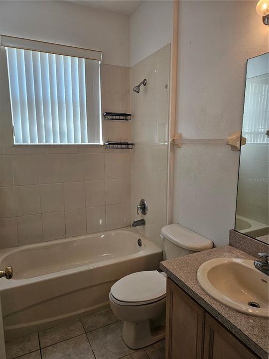 For Sale: $283,500 (4 beds, 3 baths, 1956 Square Feet)