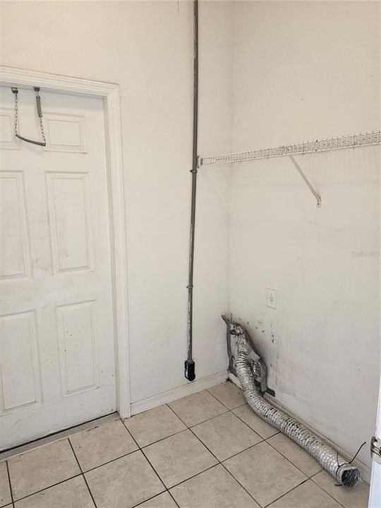 For Sale: $283,500 (4 beds, 3 baths, 1956 Square Feet)