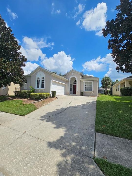 For Sale: $283,500 (4 beds, 3 baths, 1956 Square Feet)