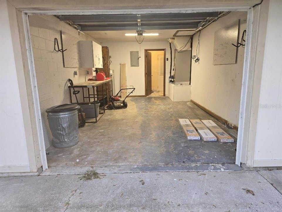 For Sale: $234,900 (3 beds, 2 baths, 1275 Square Feet)