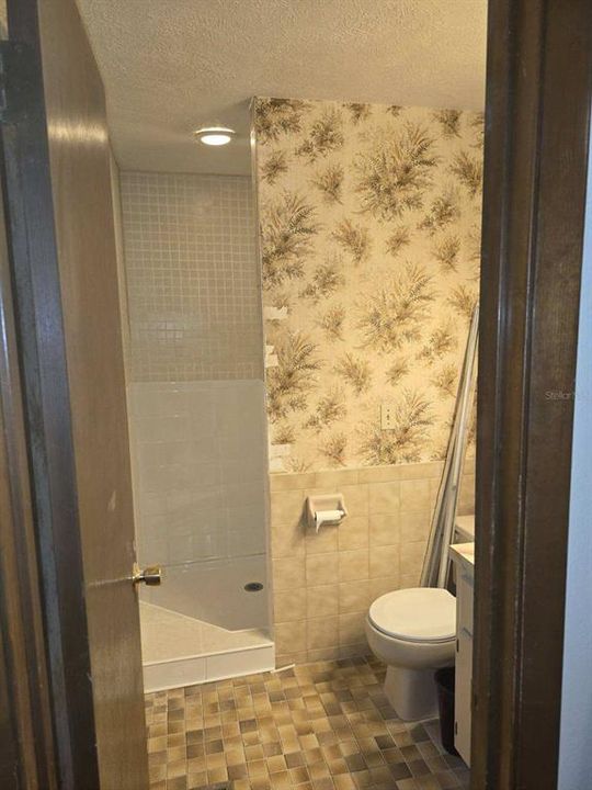 For Sale: $234,900 (3 beds, 2 baths, 1275 Square Feet)