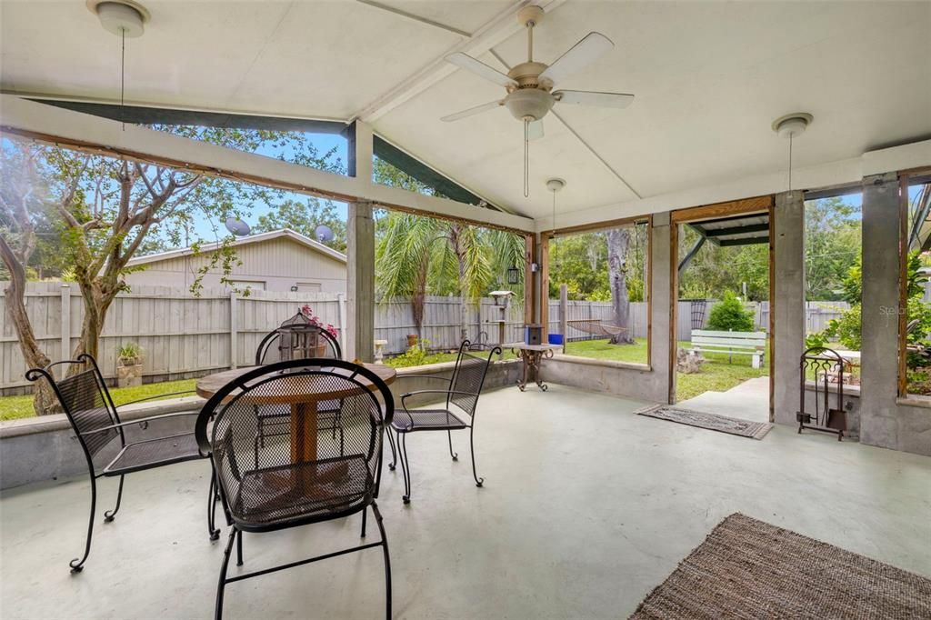 For Sale: $339,900 (3 beds, 2 baths, 1504 Square Feet)