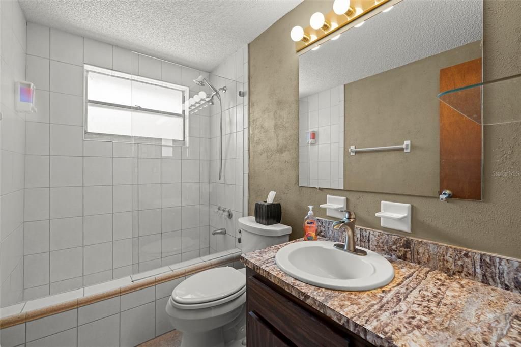 For Sale: $339,900 (3 beds, 2 baths, 1504 Square Feet)